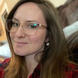 Meet your Posher, Abby